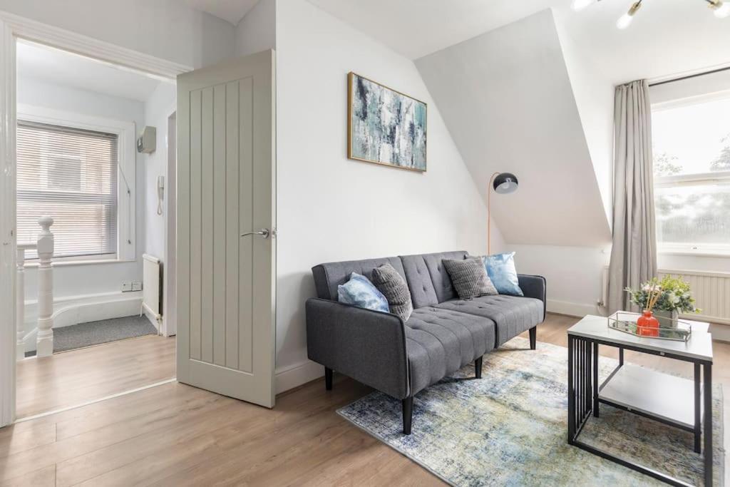 Crystal Palace Stylish Gem Slp 4 Next To Transport Apartment London