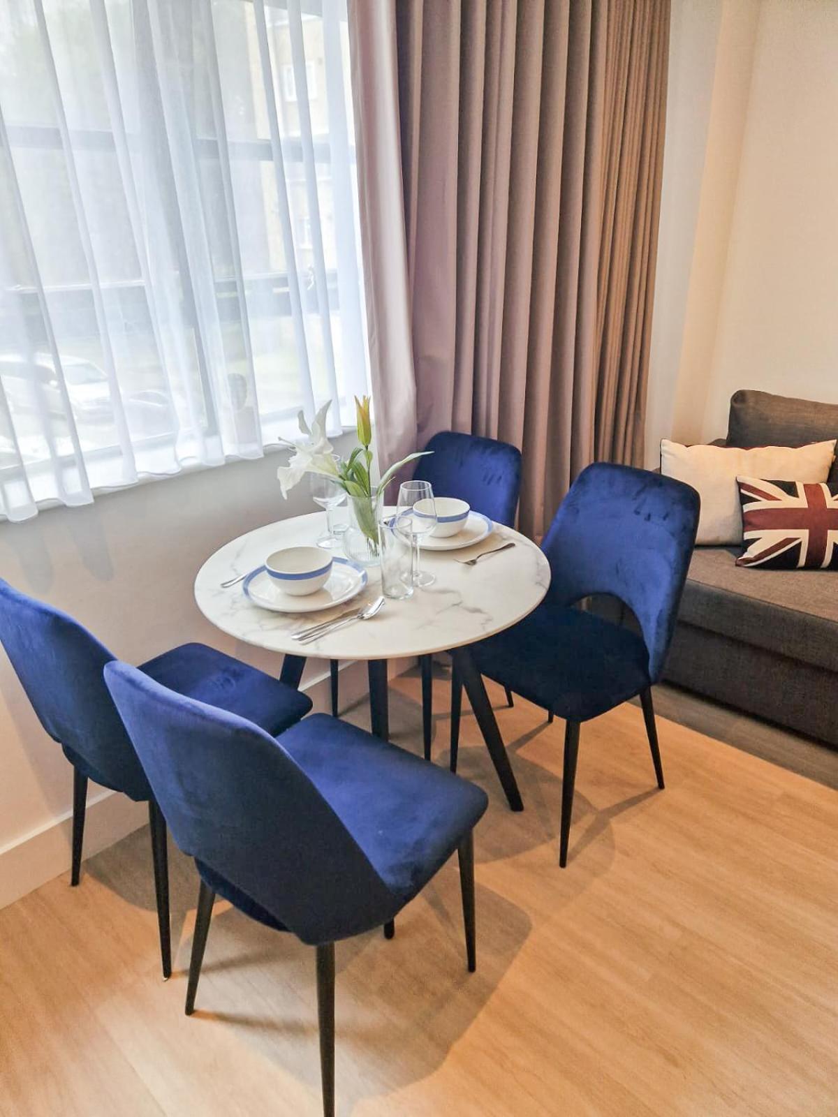 Modern & 3bedroom Flat With Pvt Balcony Steps From Regent's Park