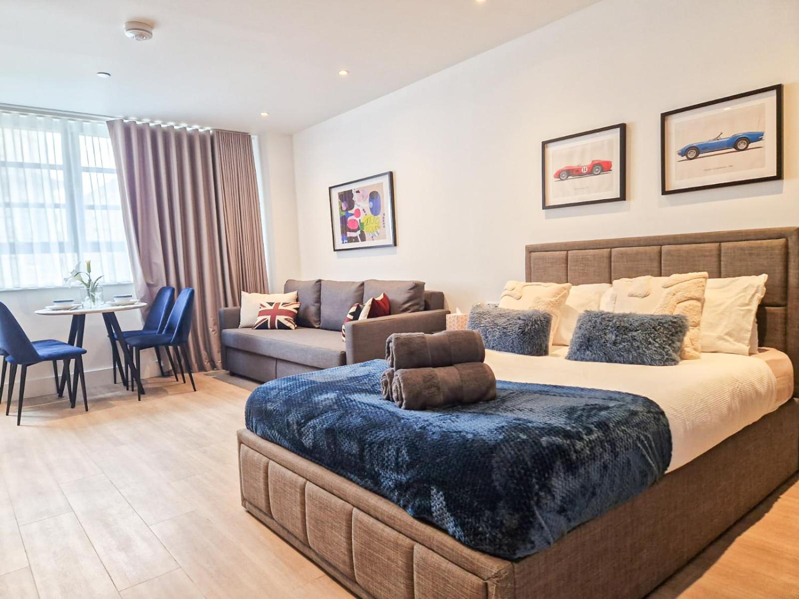 Modern & 3bedroom Flat With Pvt Balcony Steps From Regent's Park Apartment *