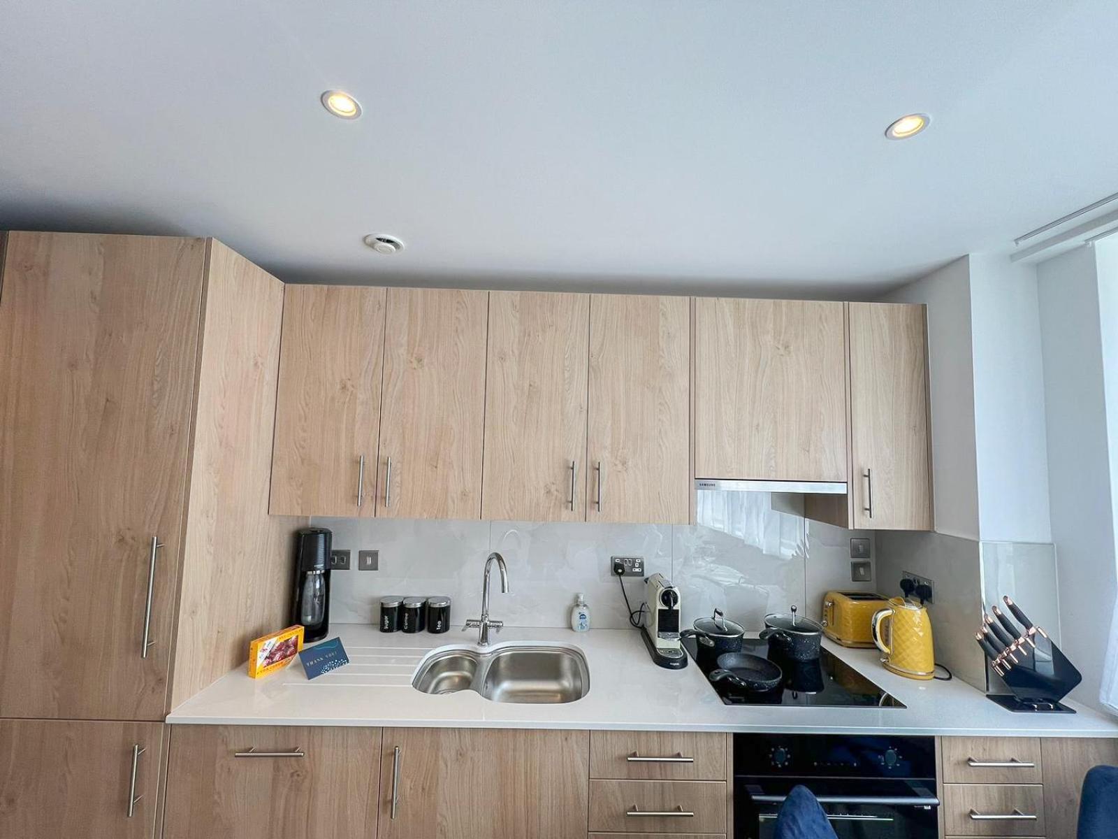 Apartment Modern & 3bedroom Flat With Pvt Balcony Steps From Regent's Park London