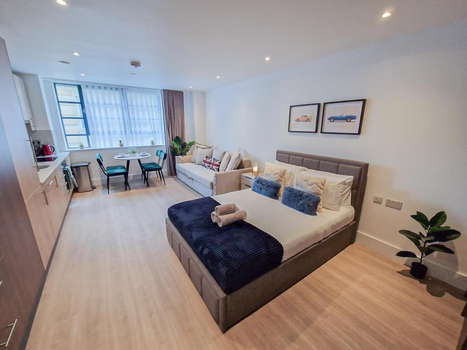 Apartment Modern & 3bedroom Flat With Pvt Balcony Steps From Regent's Park