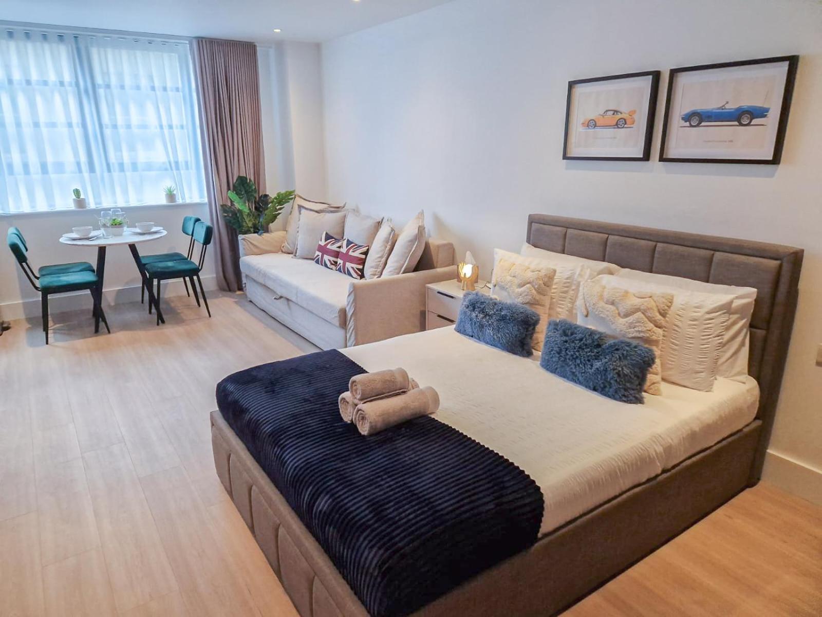 Apartment Modern & 3bedroom Flat With Pvt Balcony Steps From Regent's Park London