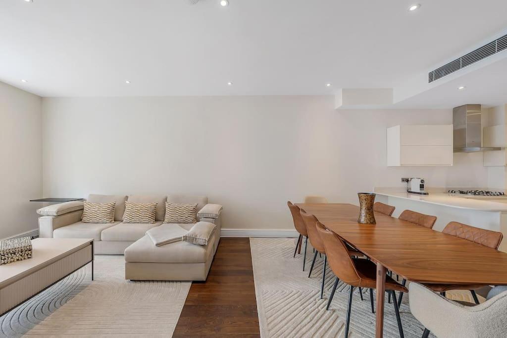 New 3bed In Knightsbridge Apartment London