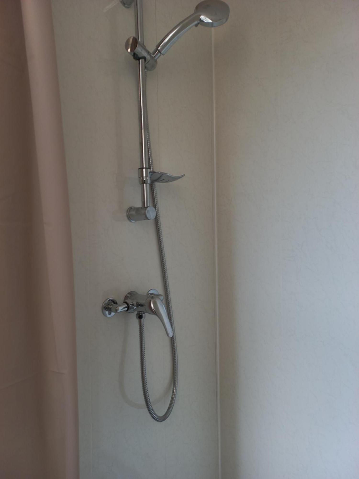 Single Ensuite Guest house *