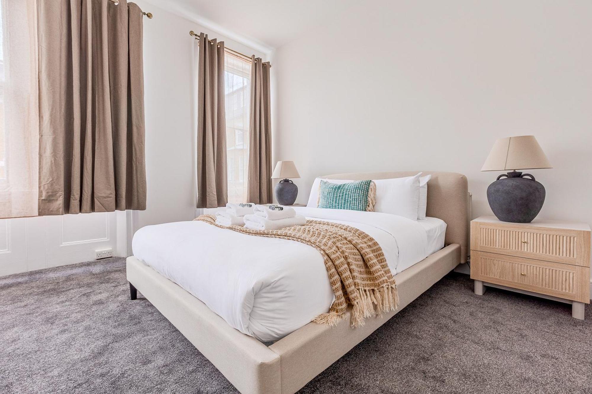 Apartment Large & Charming 5br House Near Kensington Olympia London