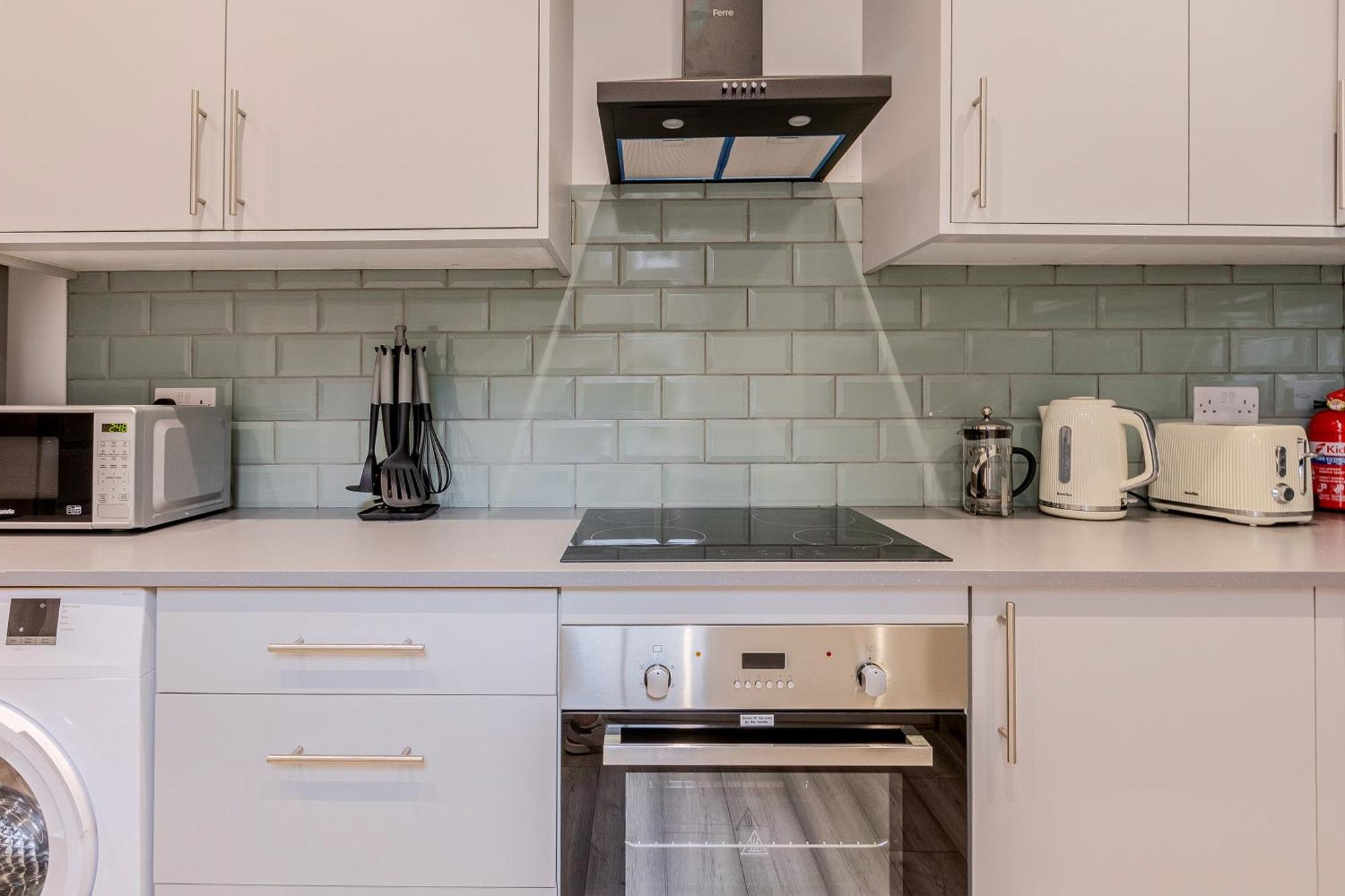 Large & Charming 5br House Near Kensington Olympia London