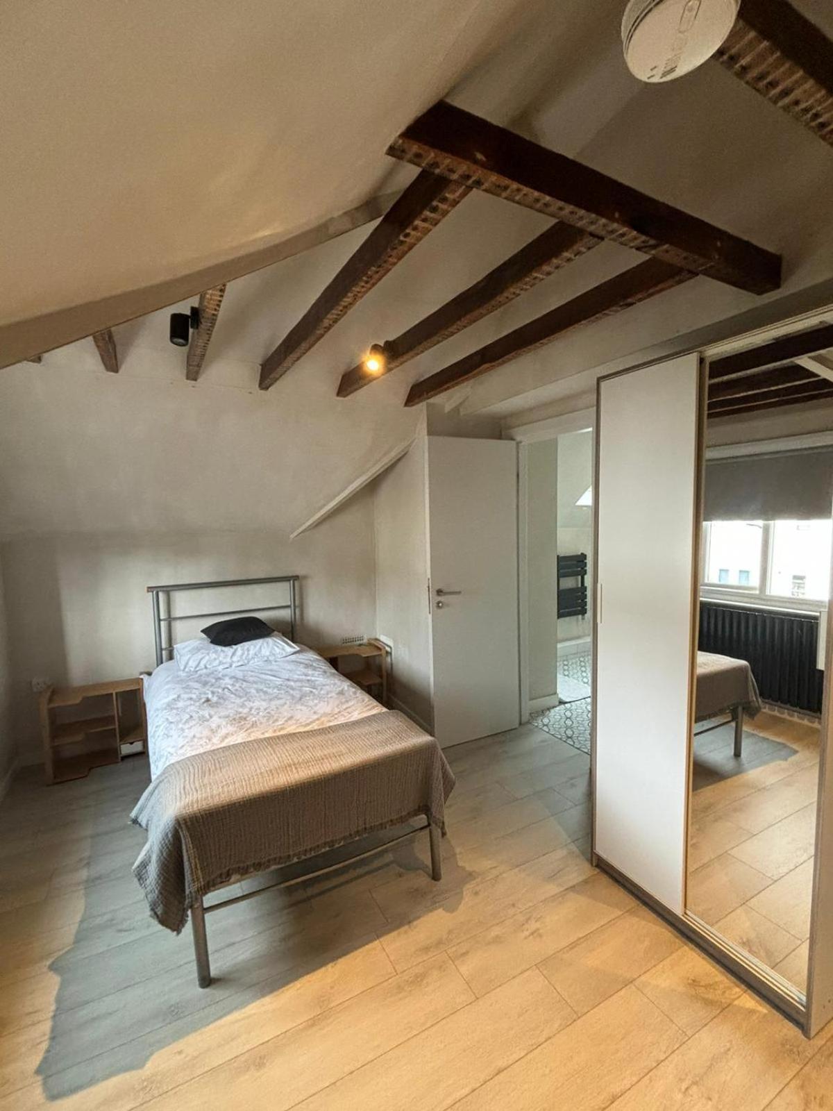 Ensuite With Private Bathroom, Homestay