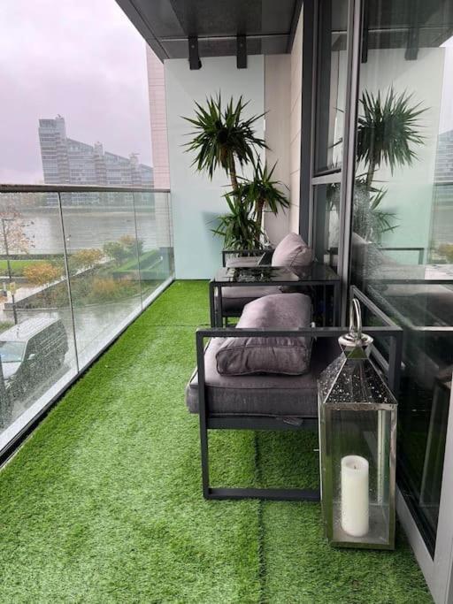 Luxury Chelsea Waterfront View London