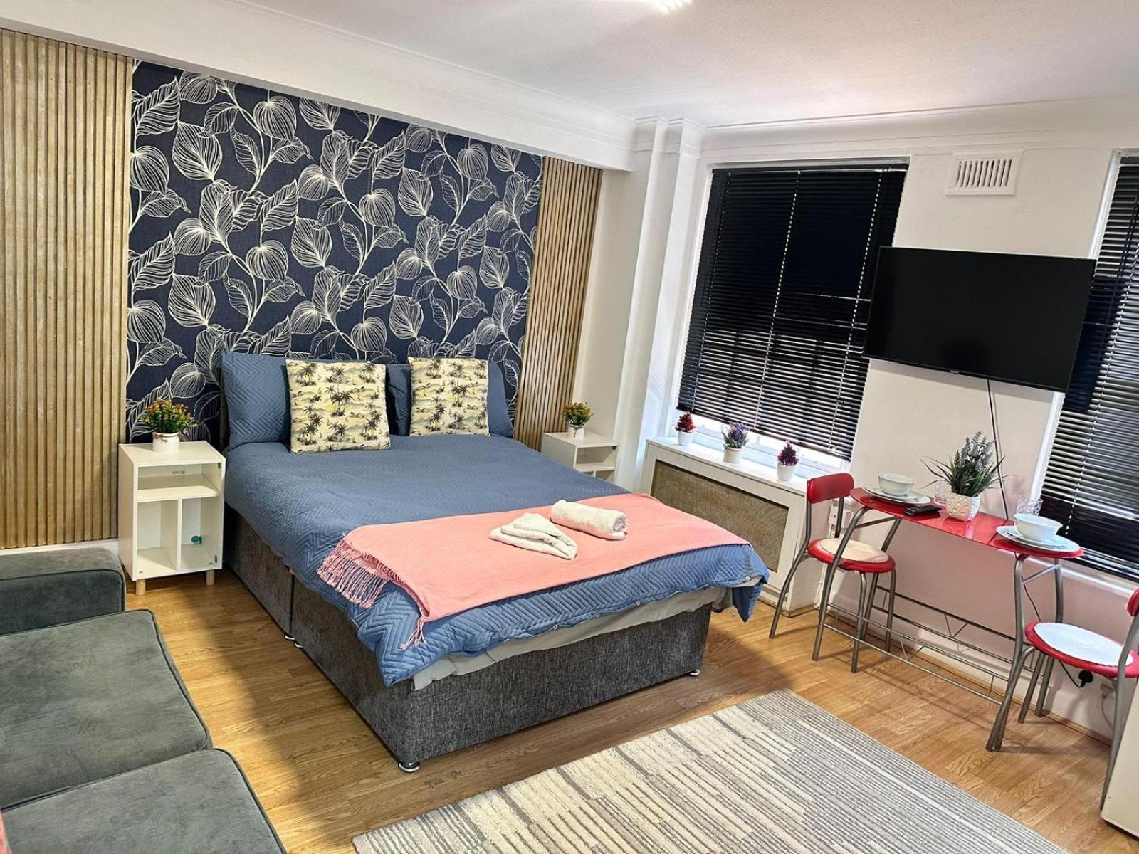 Apartment Family Studio In Central *