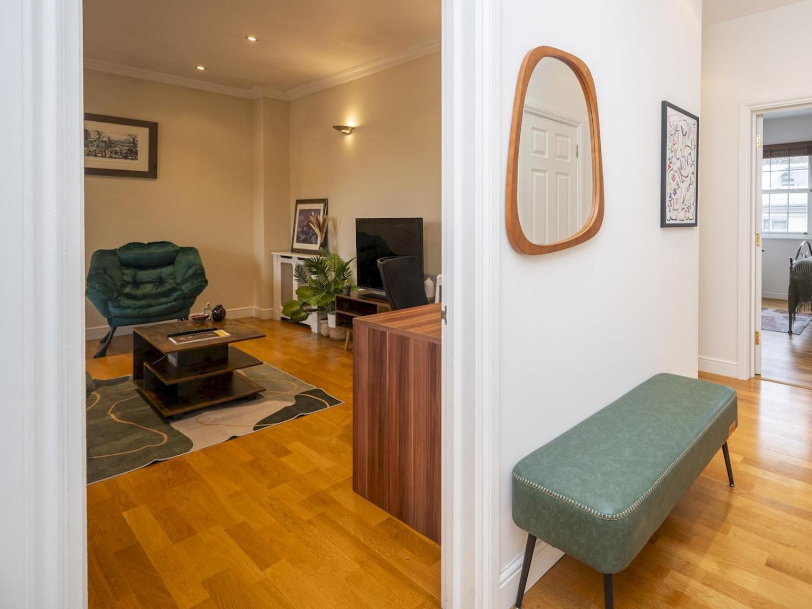 Apartment Gated Riverside Se16 With Parking Pass The Keys London