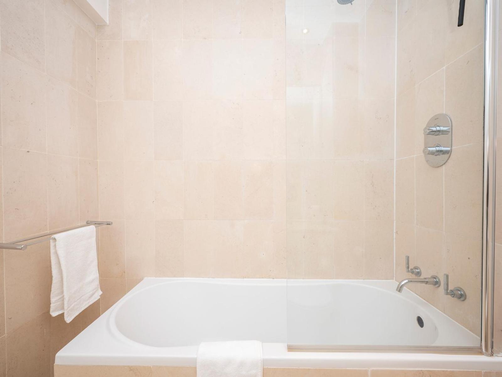 Gated Riverside Se16 With Parking Pass The Keys *