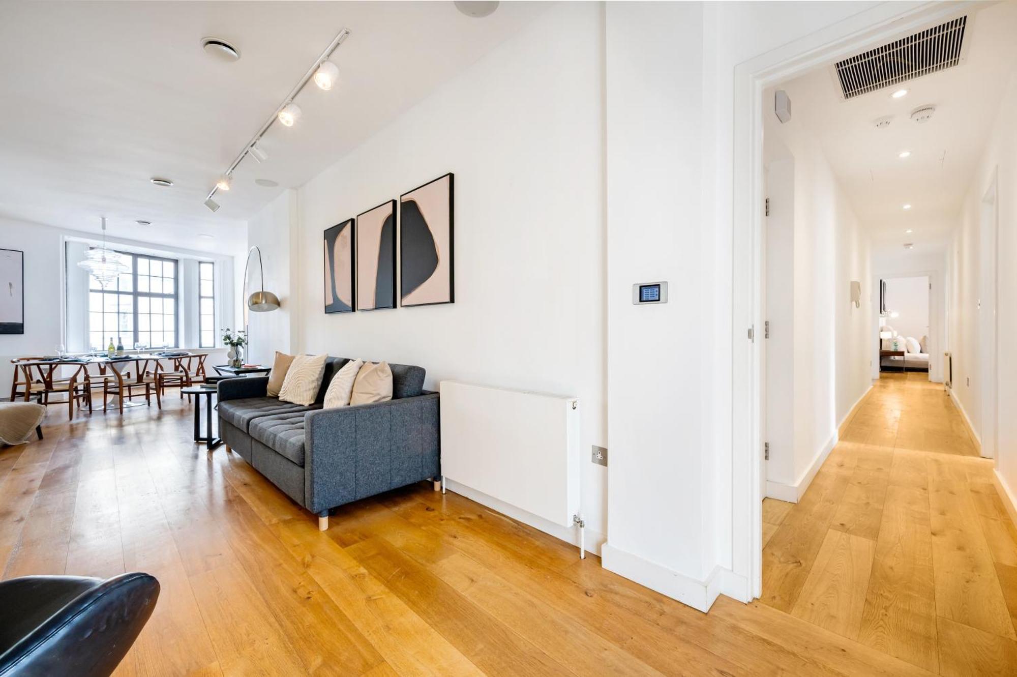 Luxury Aircon 3 Bedr, 4 Beds, 2 Bath Trafalgar Sq London
