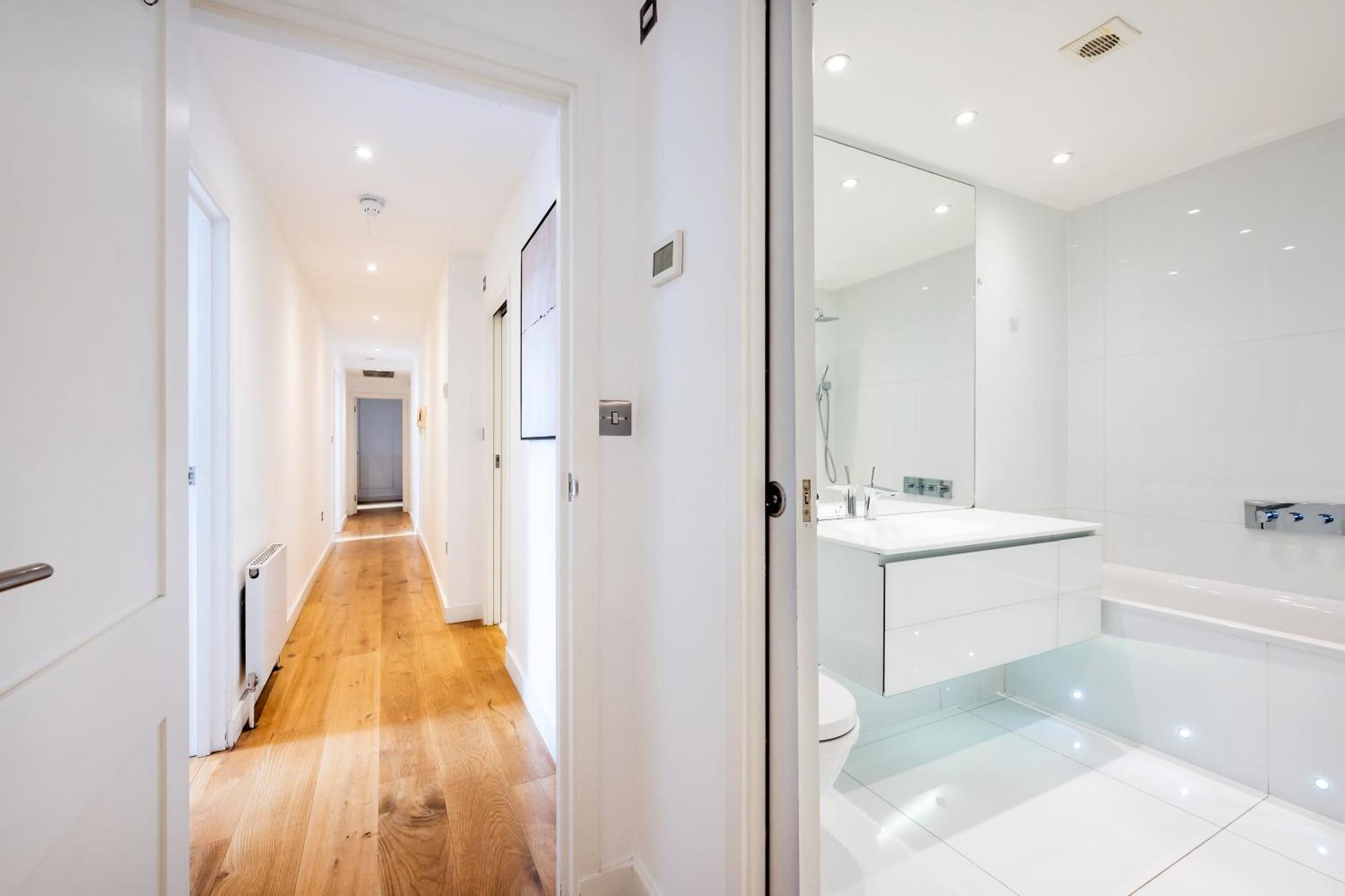 Apartamento Luxury Aircon 3 Bedr, 4 Beds, 2 Bath Trafalgar Sq