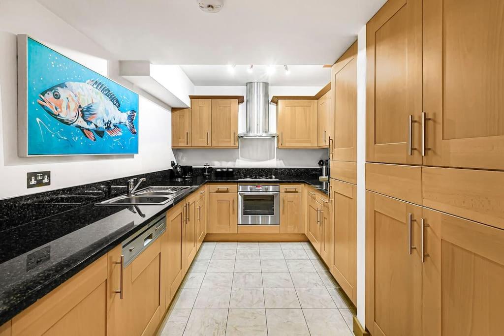 Stylish Next To Paddington Station London