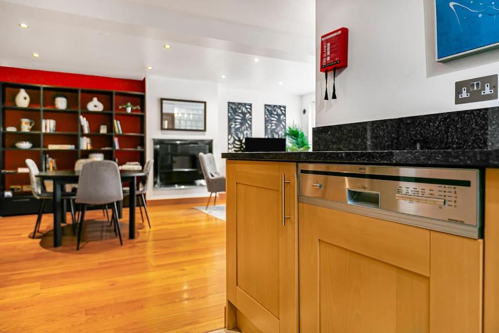 Stylish Next To Paddington Station Apartment *