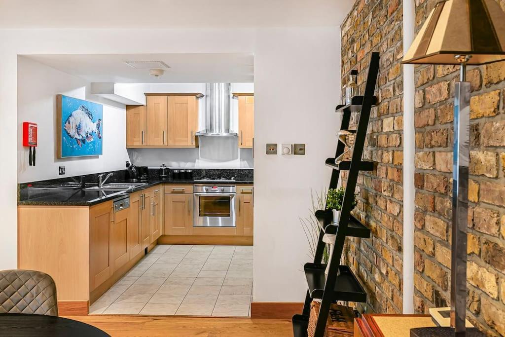 Stylish Next To Paddington Station London