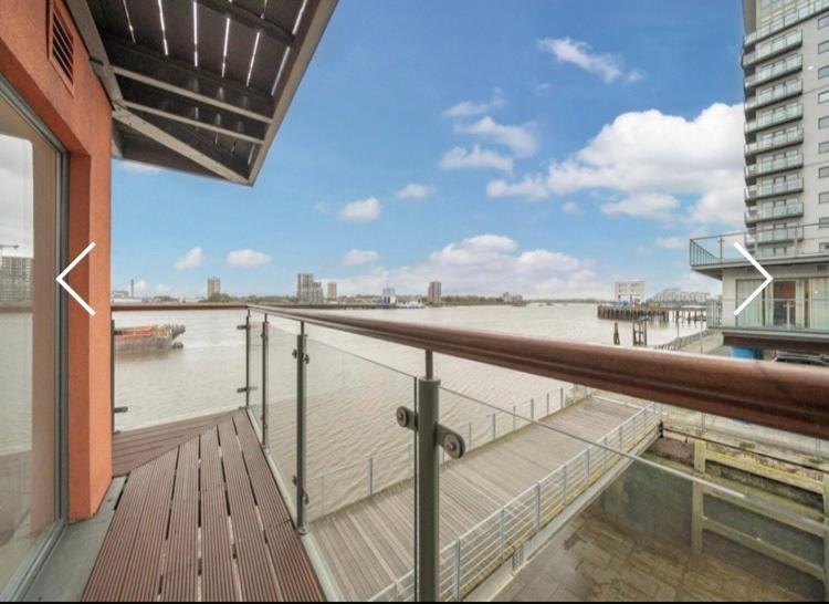 Amazing River View 2 Bedroom Apartment, Sleeps 6 , Balcony And Parking Apartment *