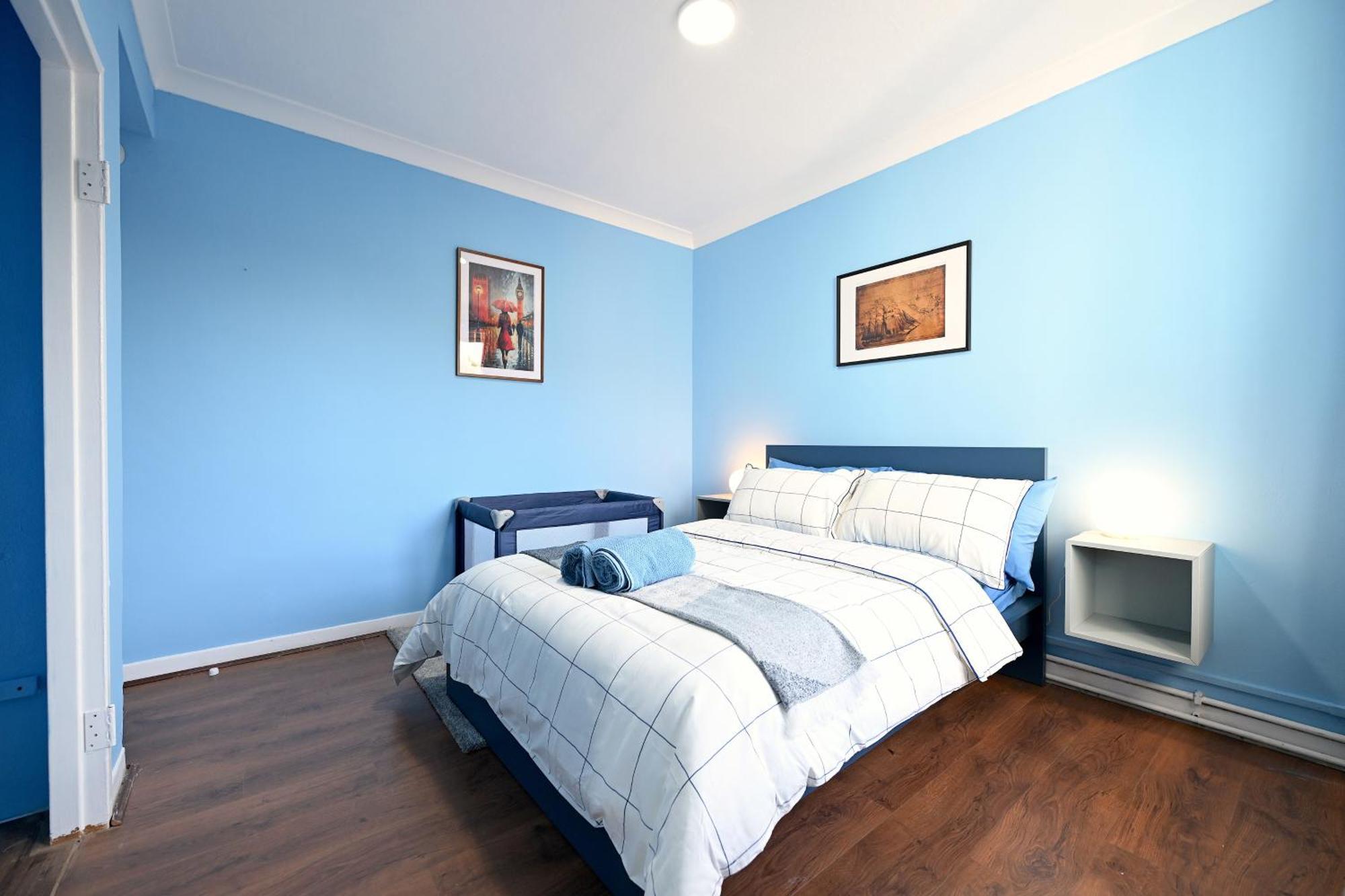 3 Bed Flat In King's Cross Station - Zone 1 Apartment *