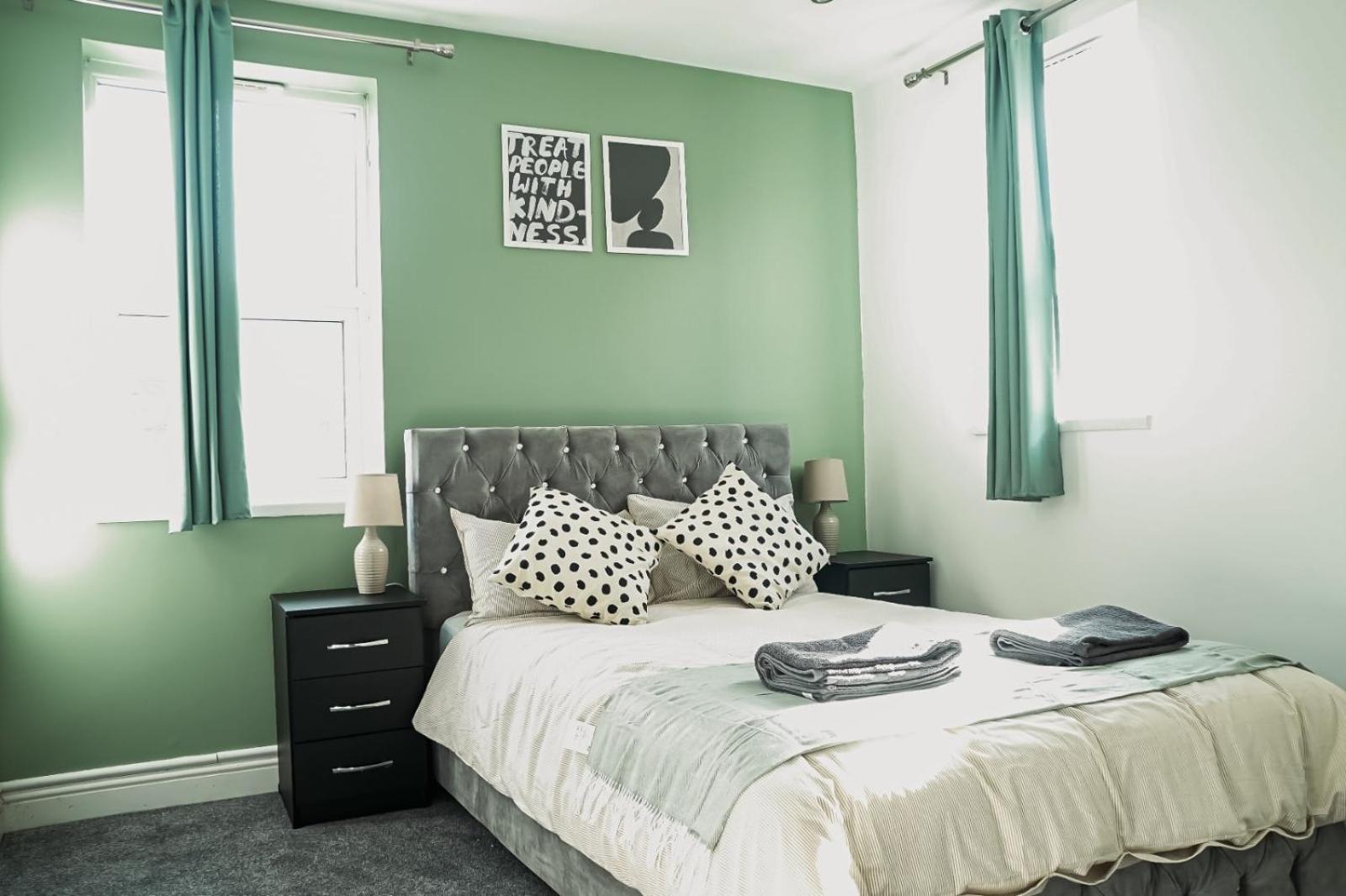 Modern Cosy 2 Bedroom House In Tooting *