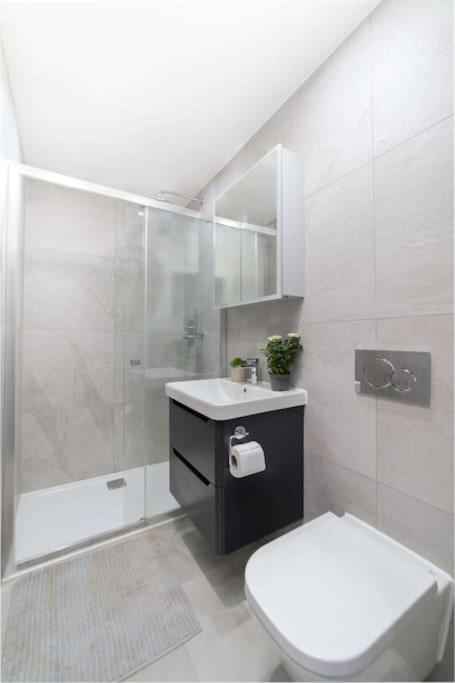 Holiday home Luxaway Mews House St Johns Wood - Sleeps Up To 11 London