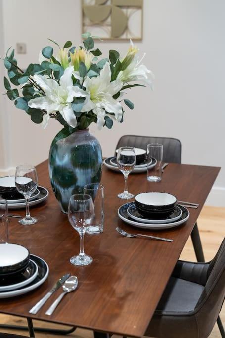 Holiday home Luxaway Mews House St Johns Wood - Sleeps Up To 11