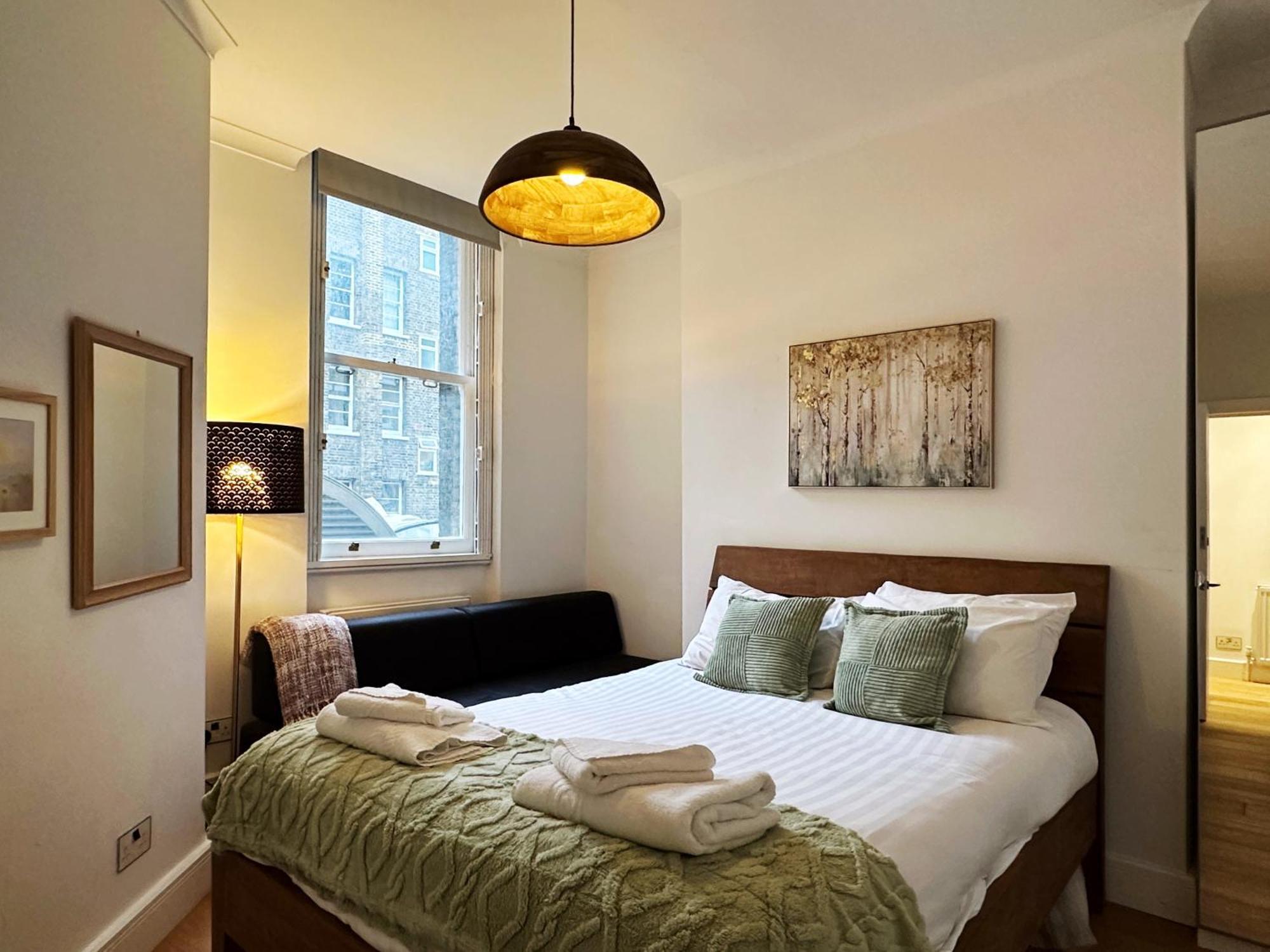 Theo's 2 Bedroom In *
