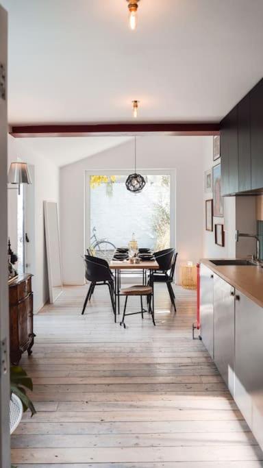 Apartamento Stylish & Spacious! A Victorian House In Zone 1! *