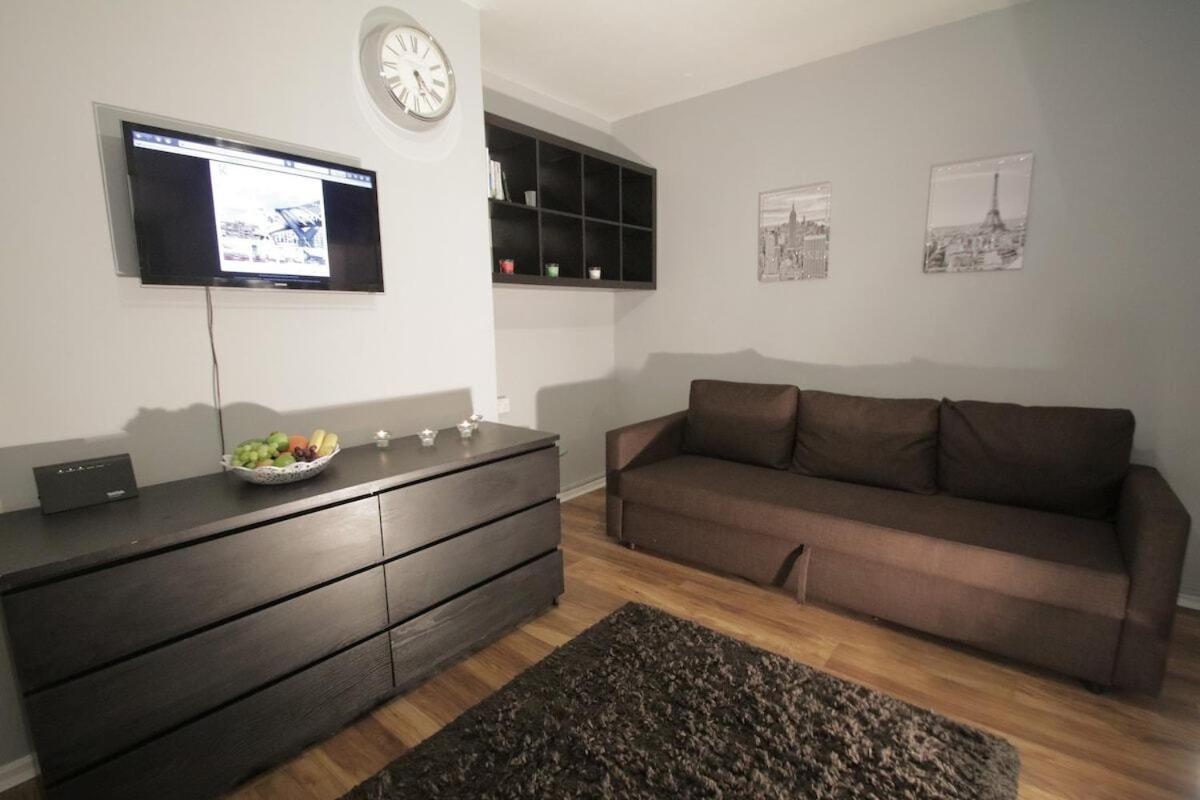 Molesey Apartment