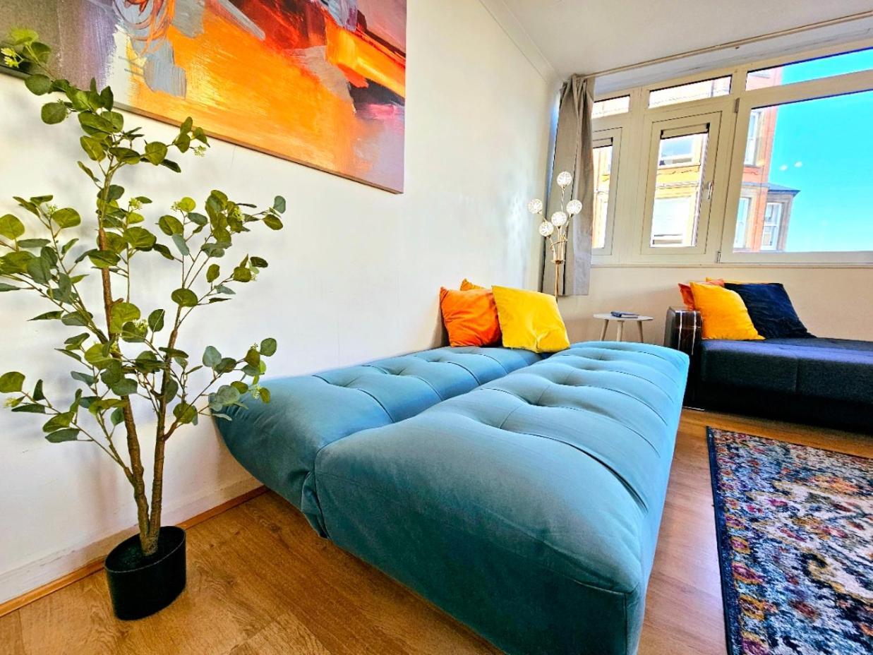 Bright & Spacious In Building With Lift, Right Next To Bayswater Station - Walk To Kensington Palace, Hyde Park, Little Venice & Notting Hill * Londres