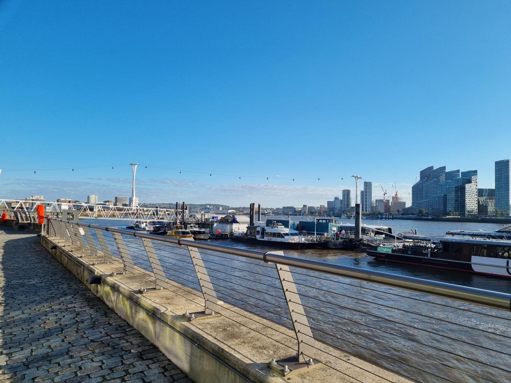 Luxury Apartment-business-relocation-canary Wharf Apartment London