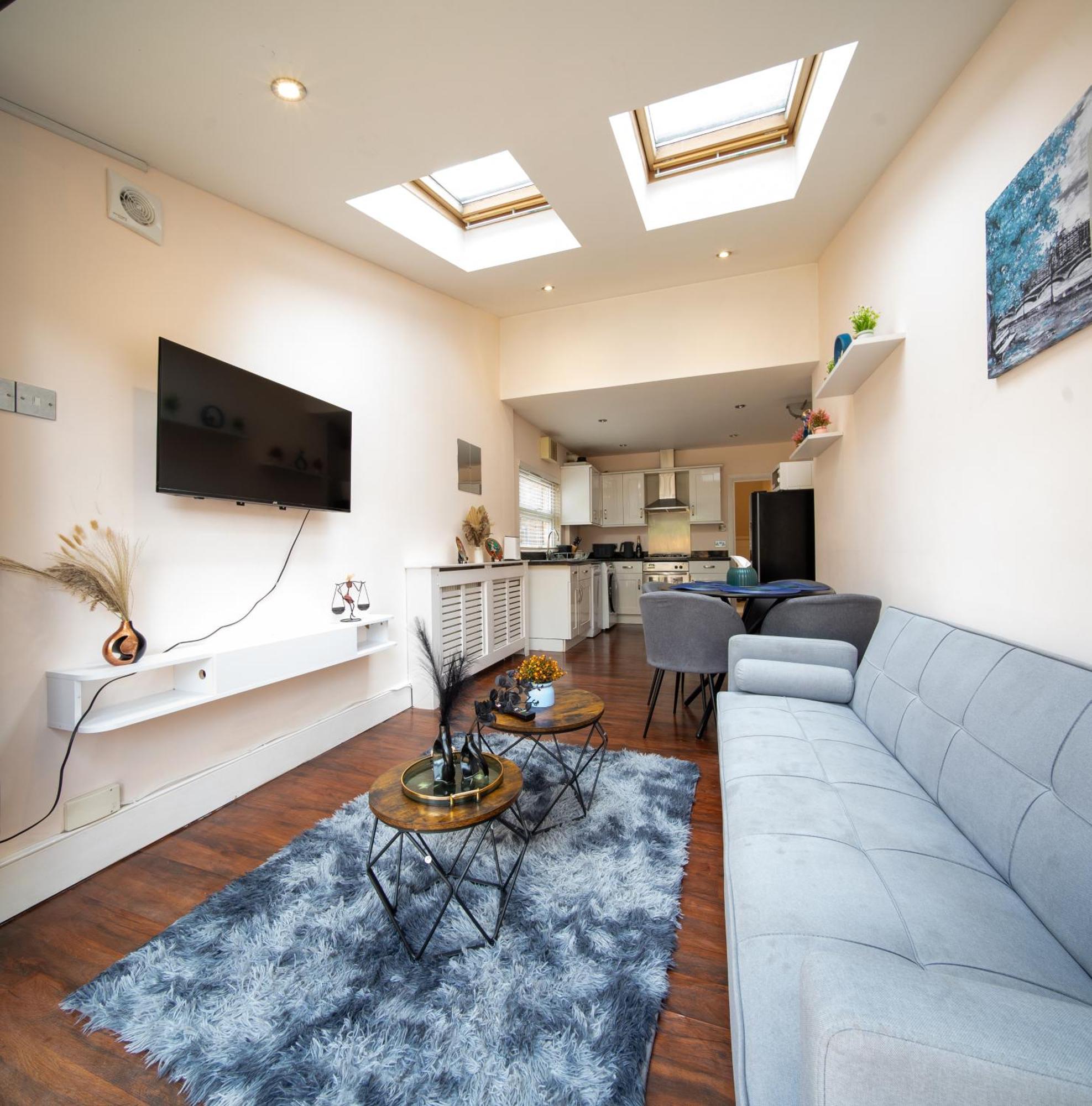 Beautiful 2 Bedroom With Private Garden In Wimbledon - Minutes From Apartamento Londres