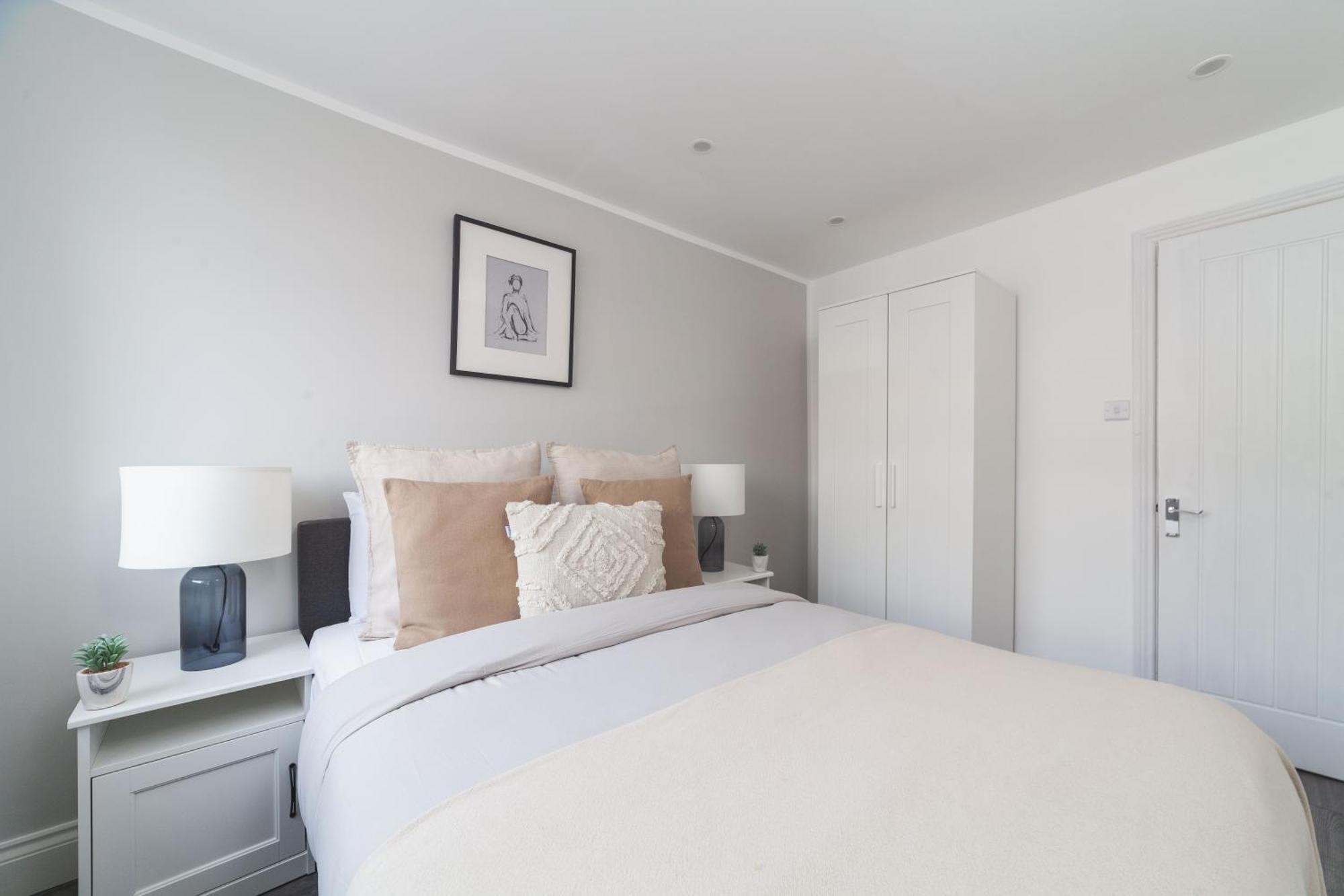 The Cricklewood Apartment *