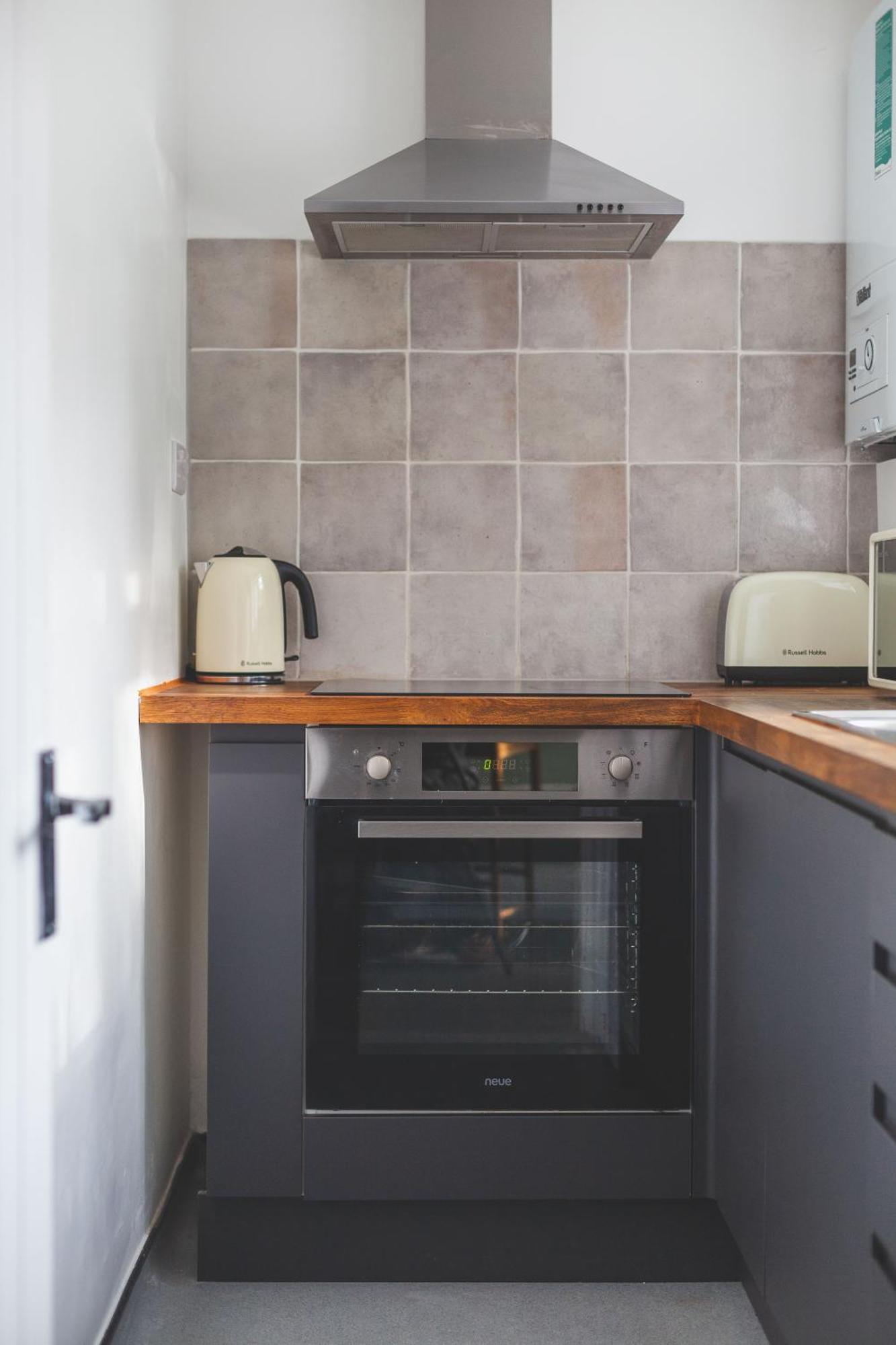 The Cricklewood Apartment *