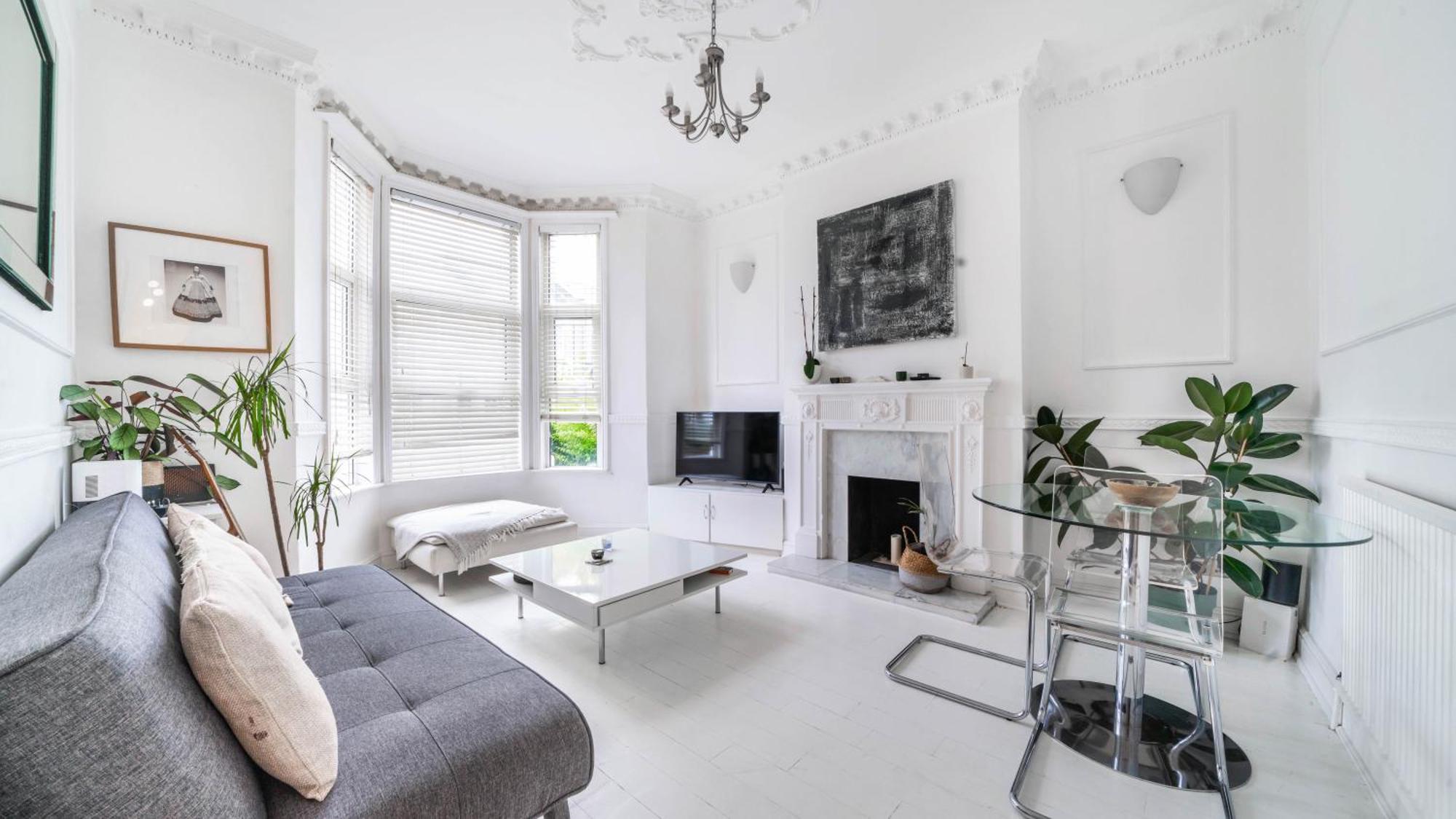 Spacious 2-bed Ground Floor Flat With Private Garden Apartamento