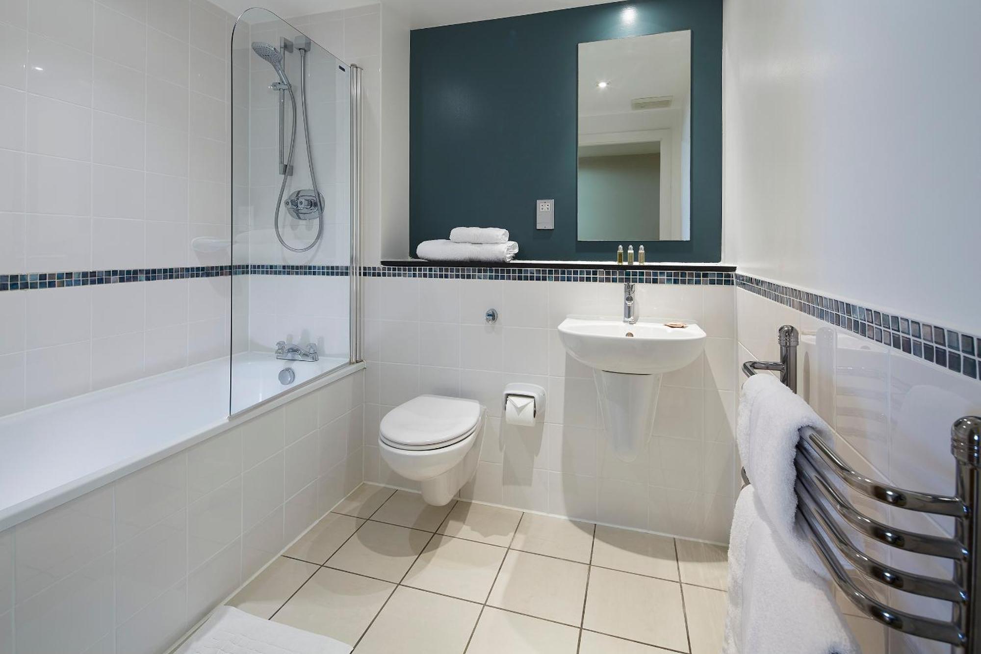 Marlin Bridge - Empire Square Aparthotel