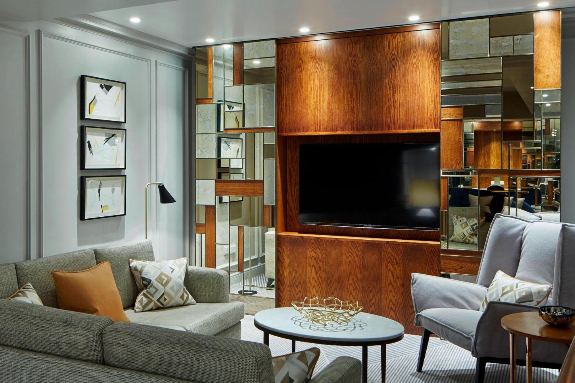Marriott County Hall 5*