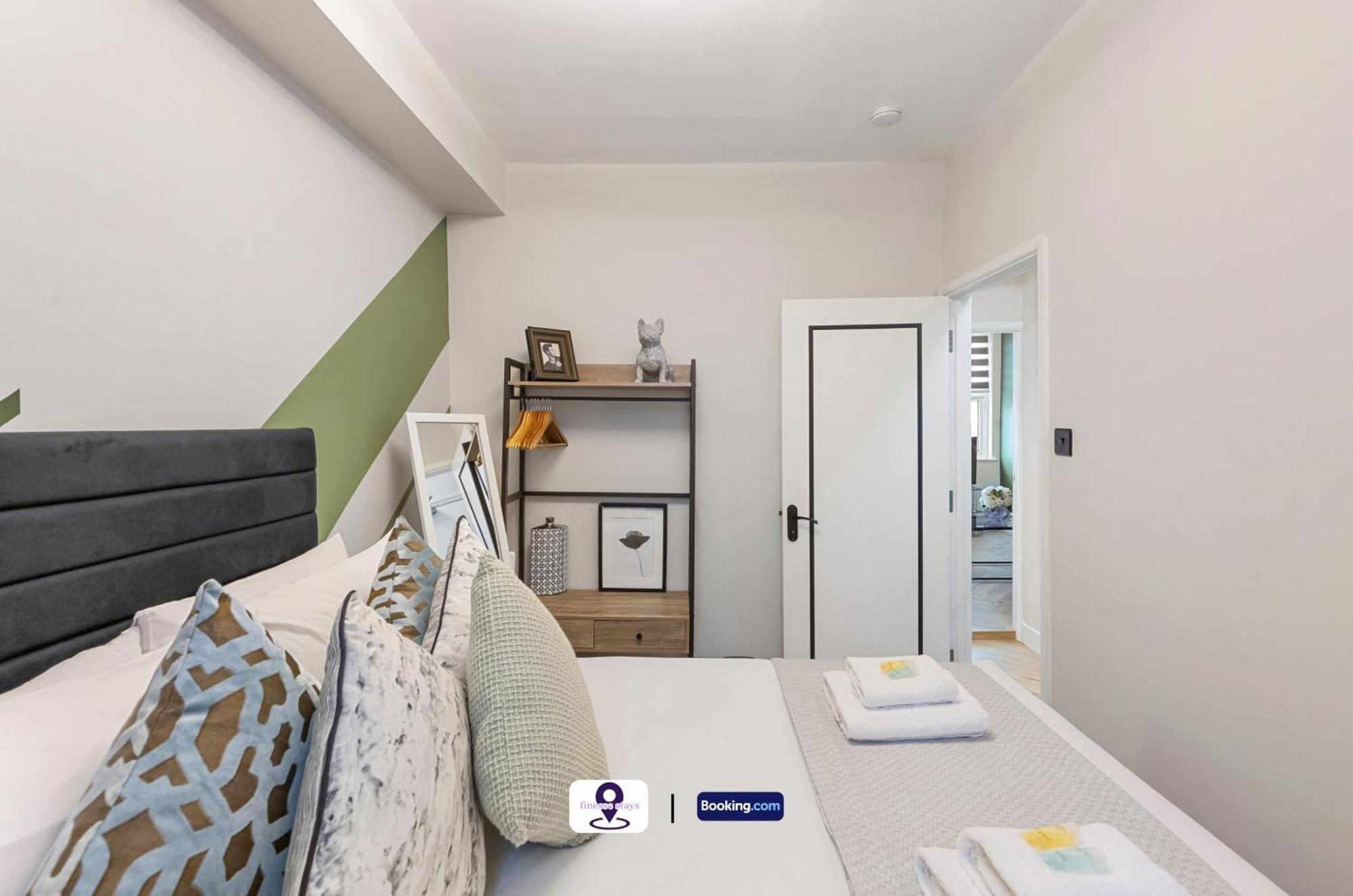 Last-minute Grab ! Limited Time L Exclusive On 2 Bedroom, High Spec Luxury Flat By Finesse Short Lets & Serviced With Free Wifi Londres