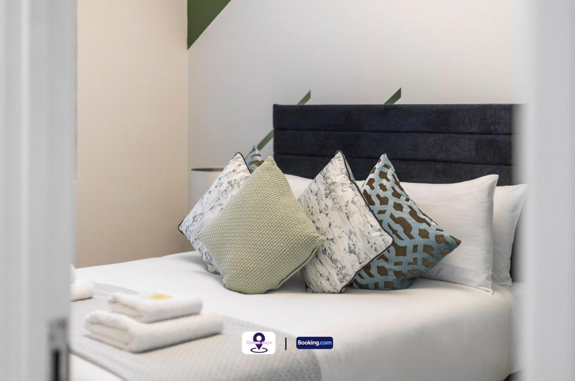 Apartamento Last-minute Grab ! Limited Time L Exclusive On 2 Bedroom, High Spec Luxury Flat By Finesse Short Lets & Serviced With Free Wifi