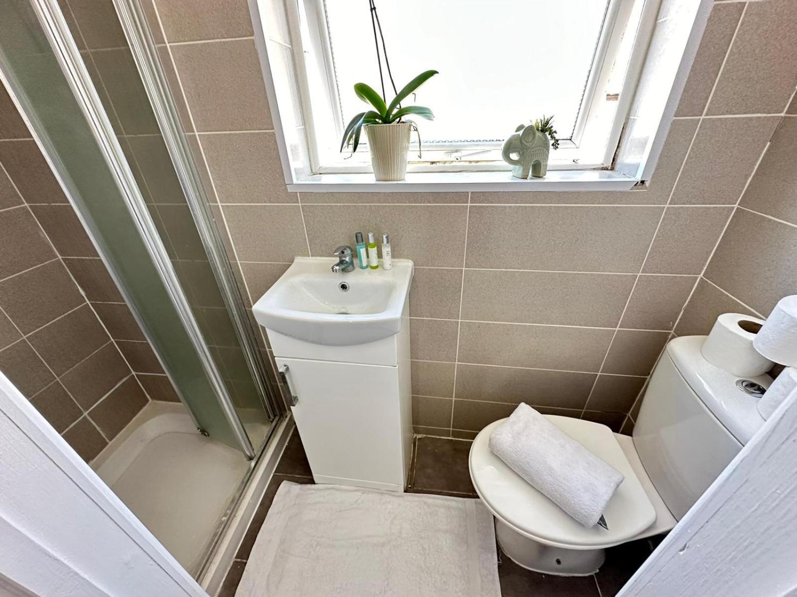 Apartment Affordable Studio In London