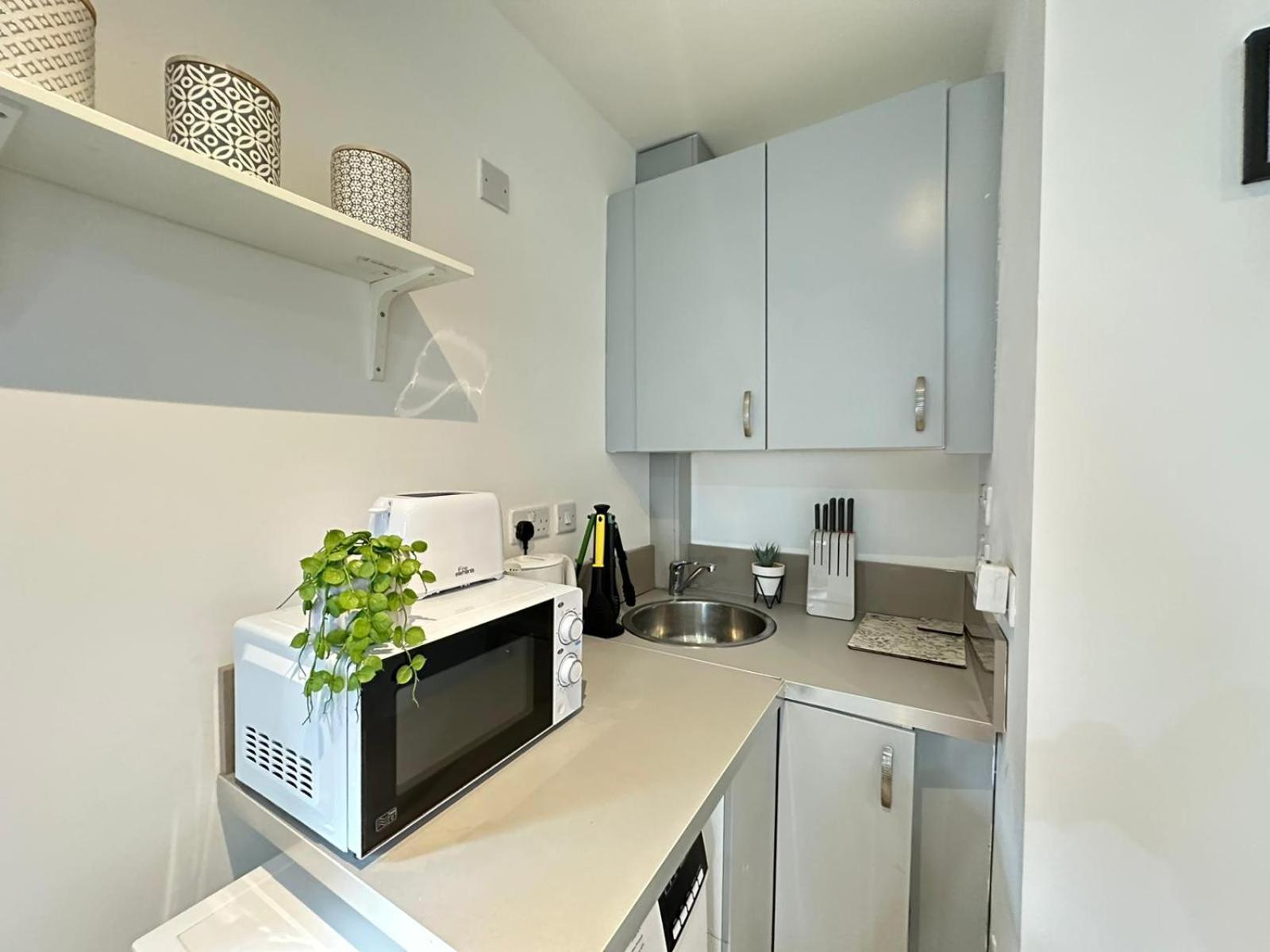 Apartment Affordable Studio In *