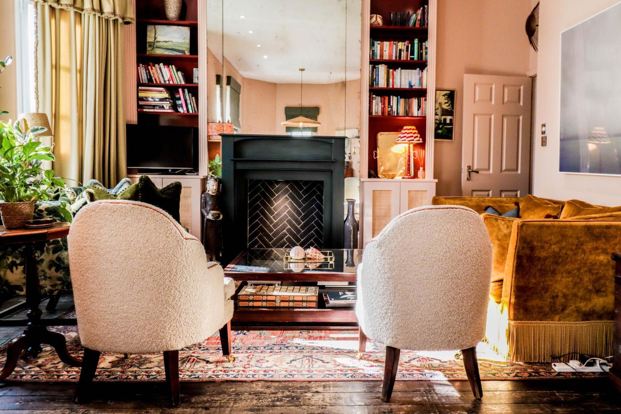 Elegant Flat With Stylish Decor * London
