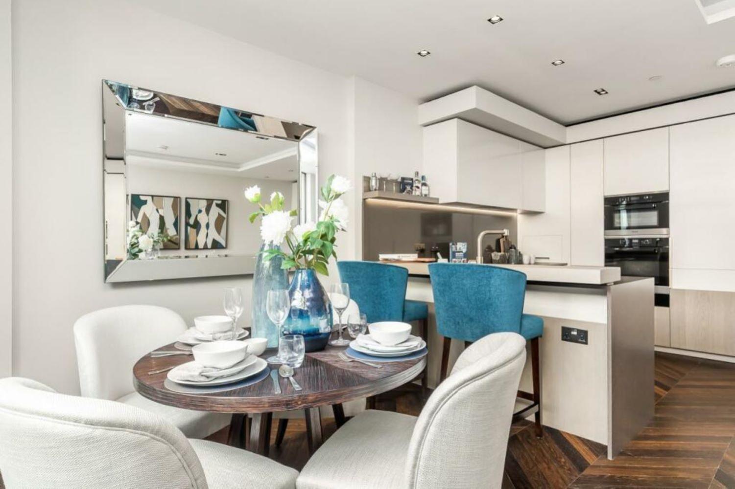 Modern Designer Central Leicester Square And Covent Garden Sleeps 6 London