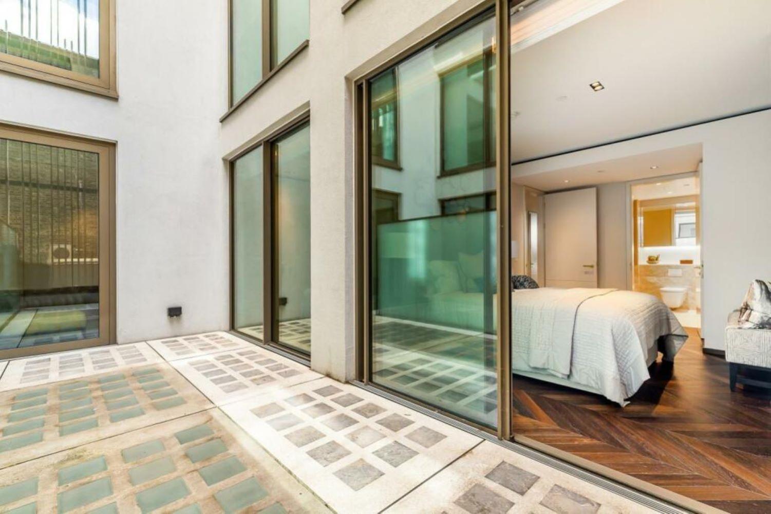 Modern Designer Central Leicester Square And Covent Garden Sleeps 6 Apartment London