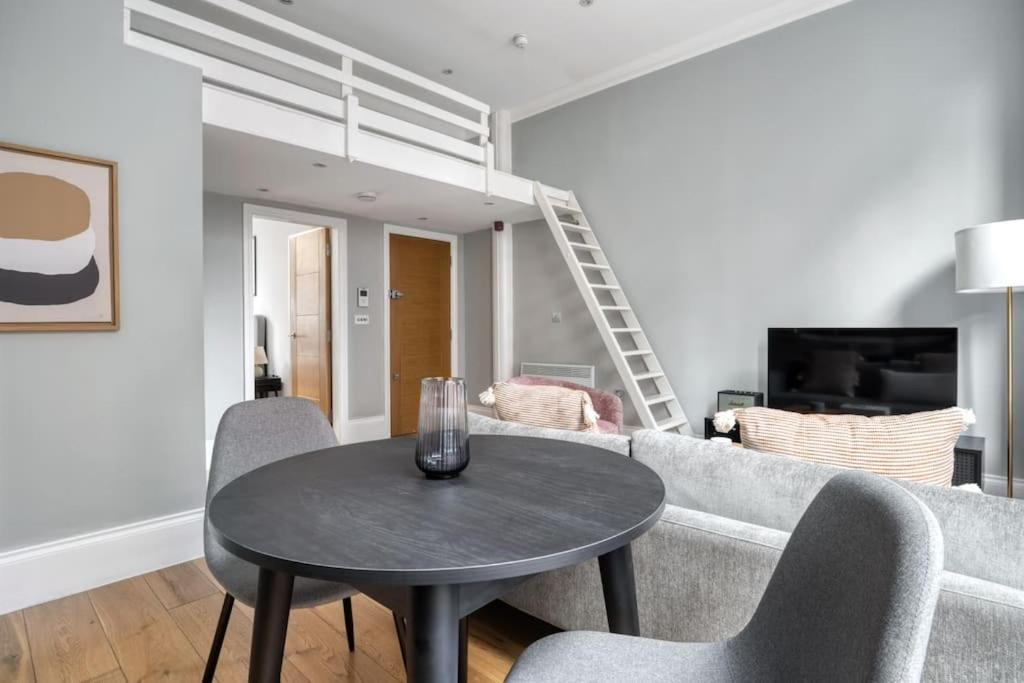 Luxury Soho R11 London
