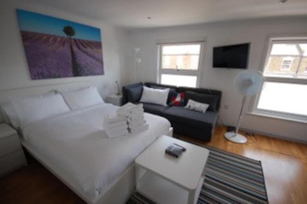 Lovely New Flat - 24c Apartment London