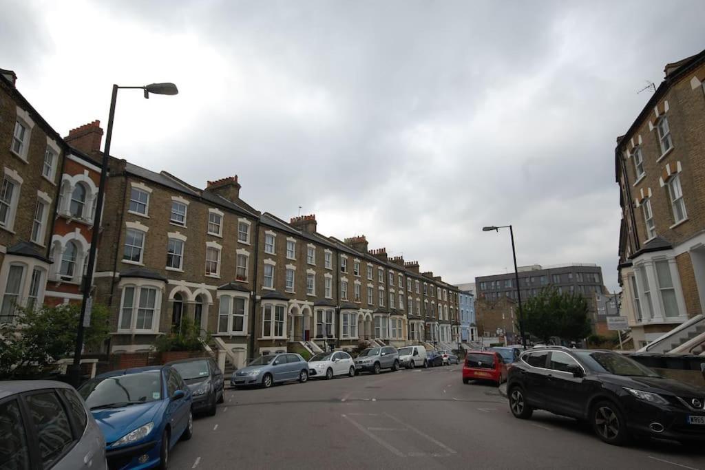 Lovely New Flat - 24c Apartment London