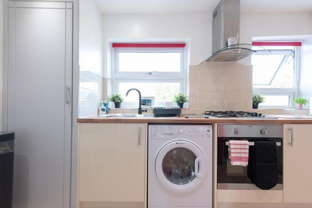 Lovely New Flat - 24c Apartment London