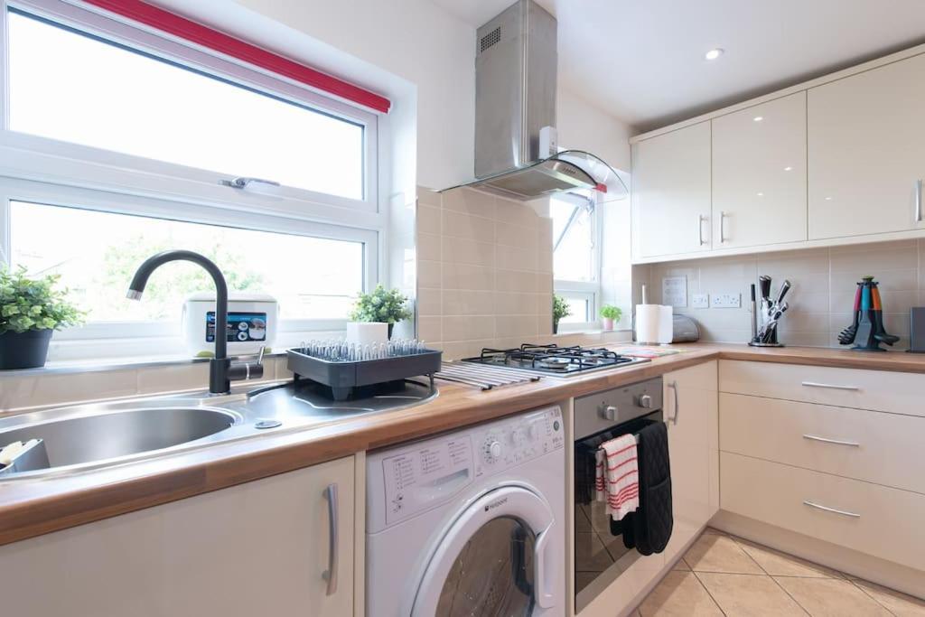 Apartment Lovely New Flat - 24c London