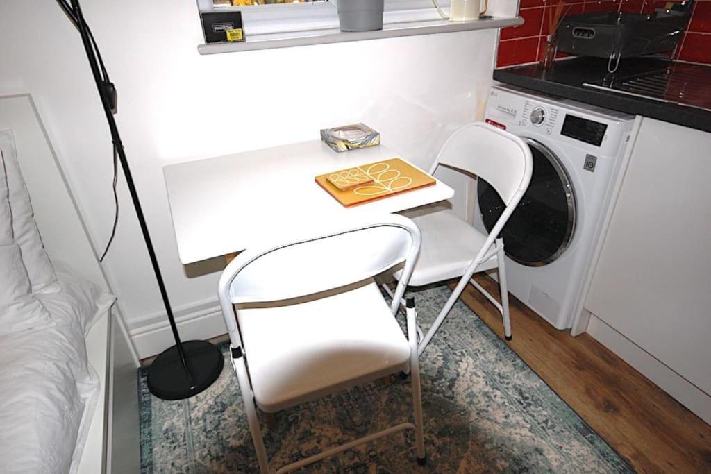 St 4 - Cosy, Modern N4 - 11mins Tube London