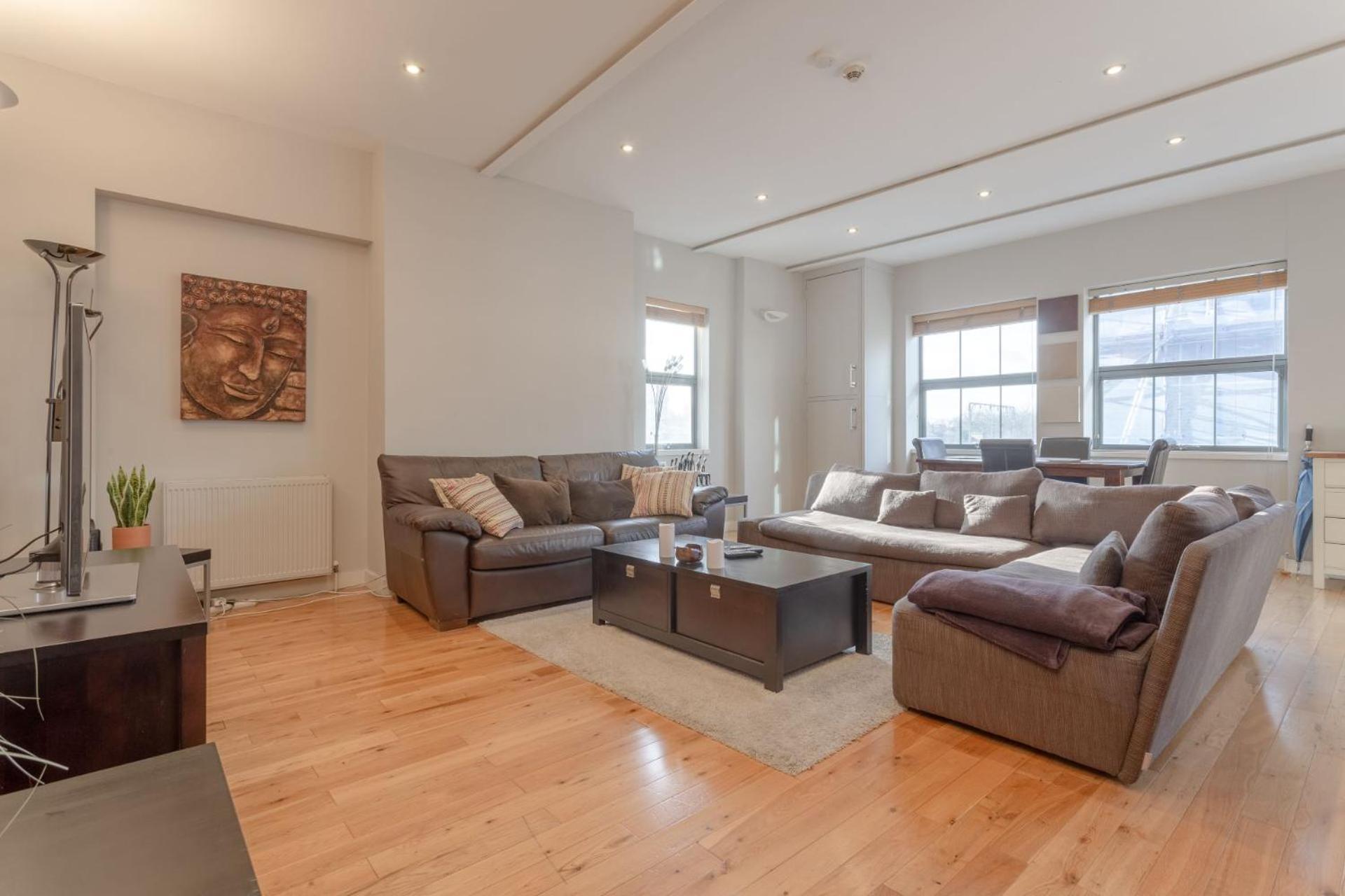Modern 2 Bedroom In Heart Of Hackney Apartment London